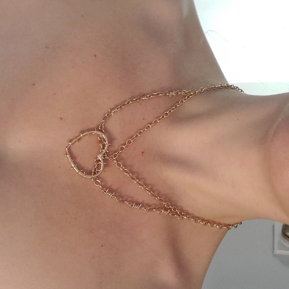 Dolls Kill barbed wire heart adjustable necklace - Picture 2 of 4